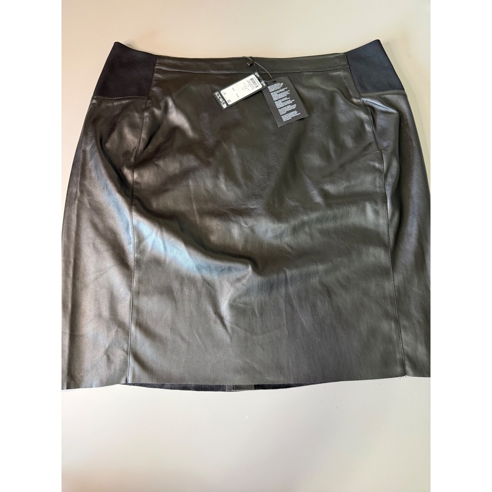 Vero Moda Curve Black Faux Leather Mini Skirt Plus Size 20 NWT Elastic Waist